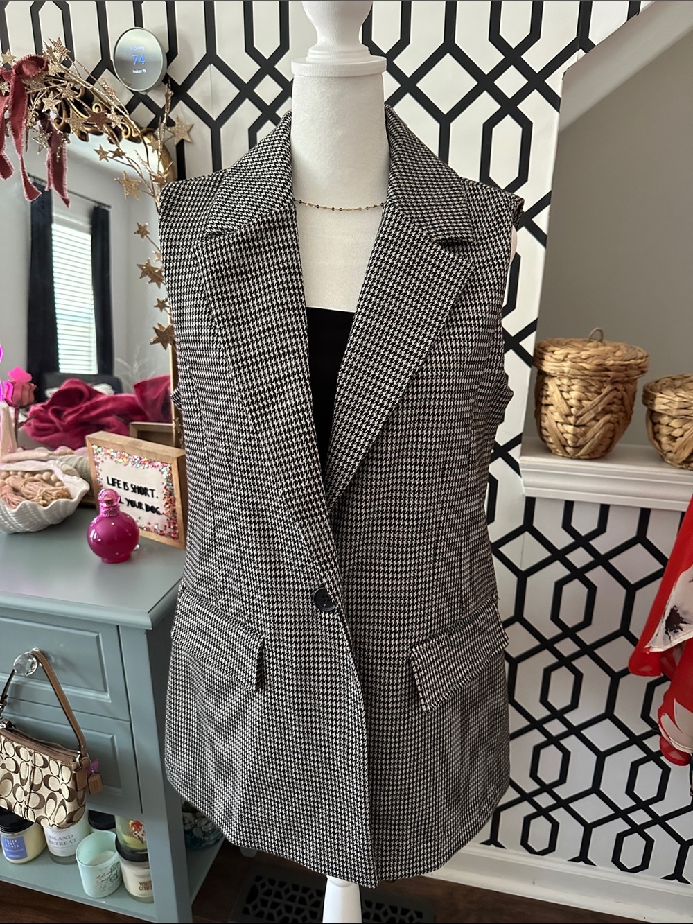 Sleeveless Houndstooth Blazer Vest - Black & White